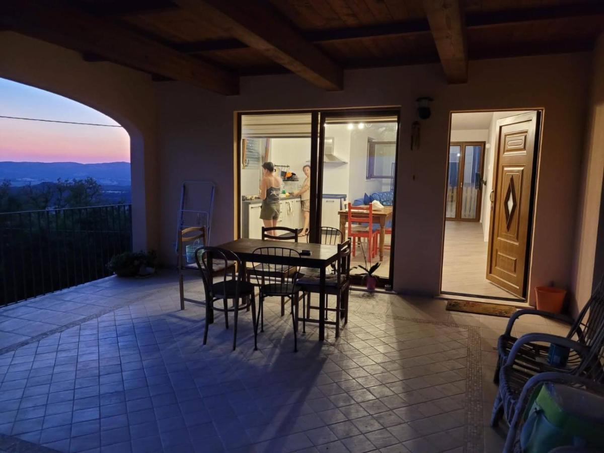La Residenza Di Campagna Guest House Манчано Екстериор снимка